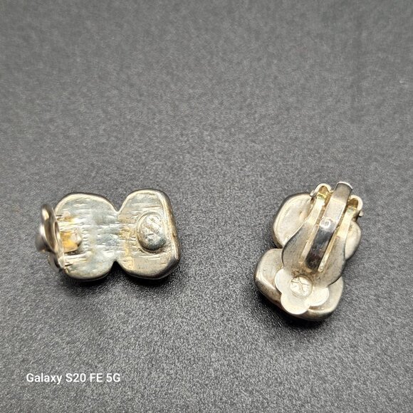 Vintage Clip On Earrings Gold Tone Peach Double Beaded Fashion Costume Jewelry - Picture 3 of 5